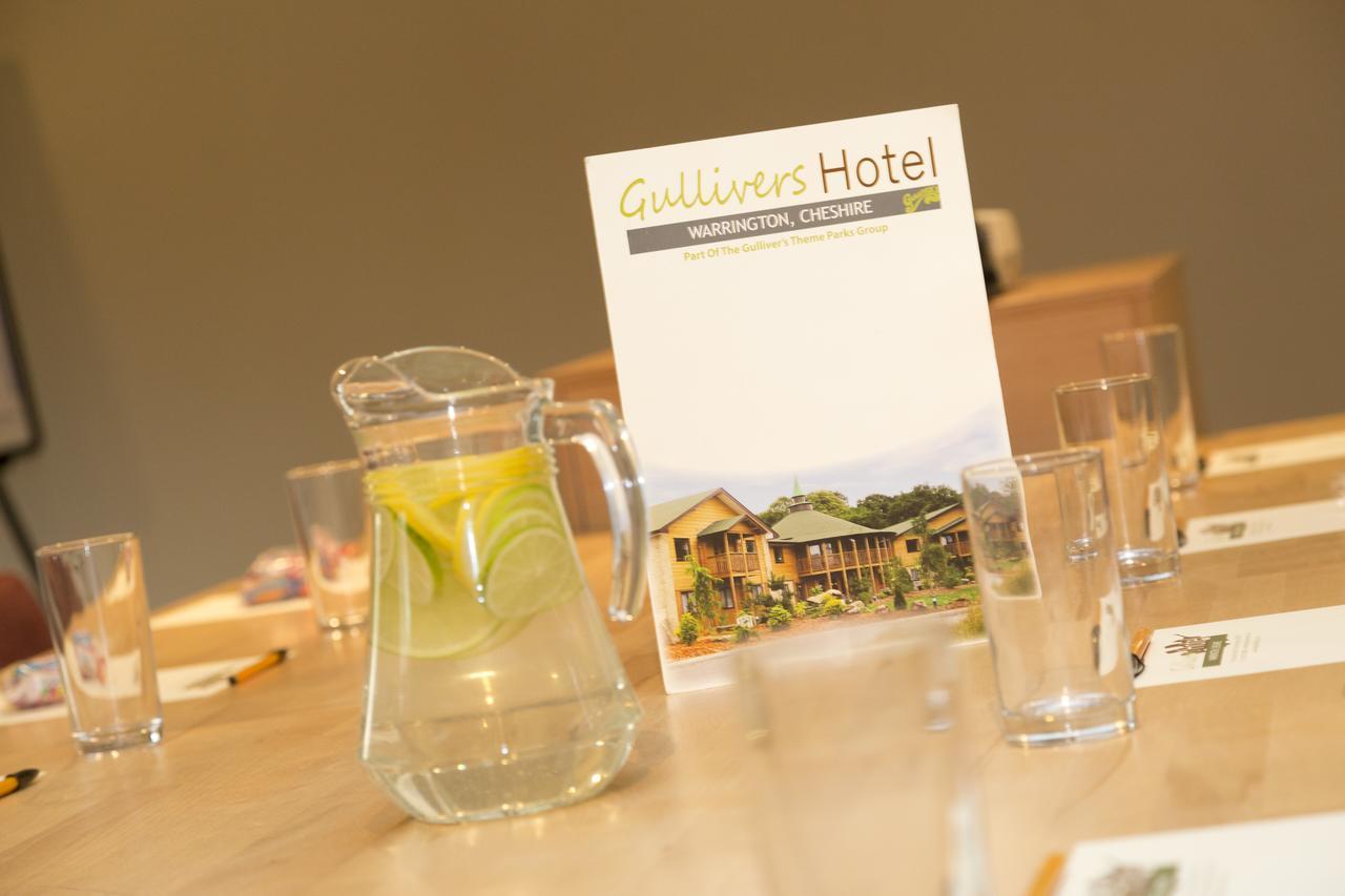 The Gulliver'S Hotel 워링턴 외부 사진